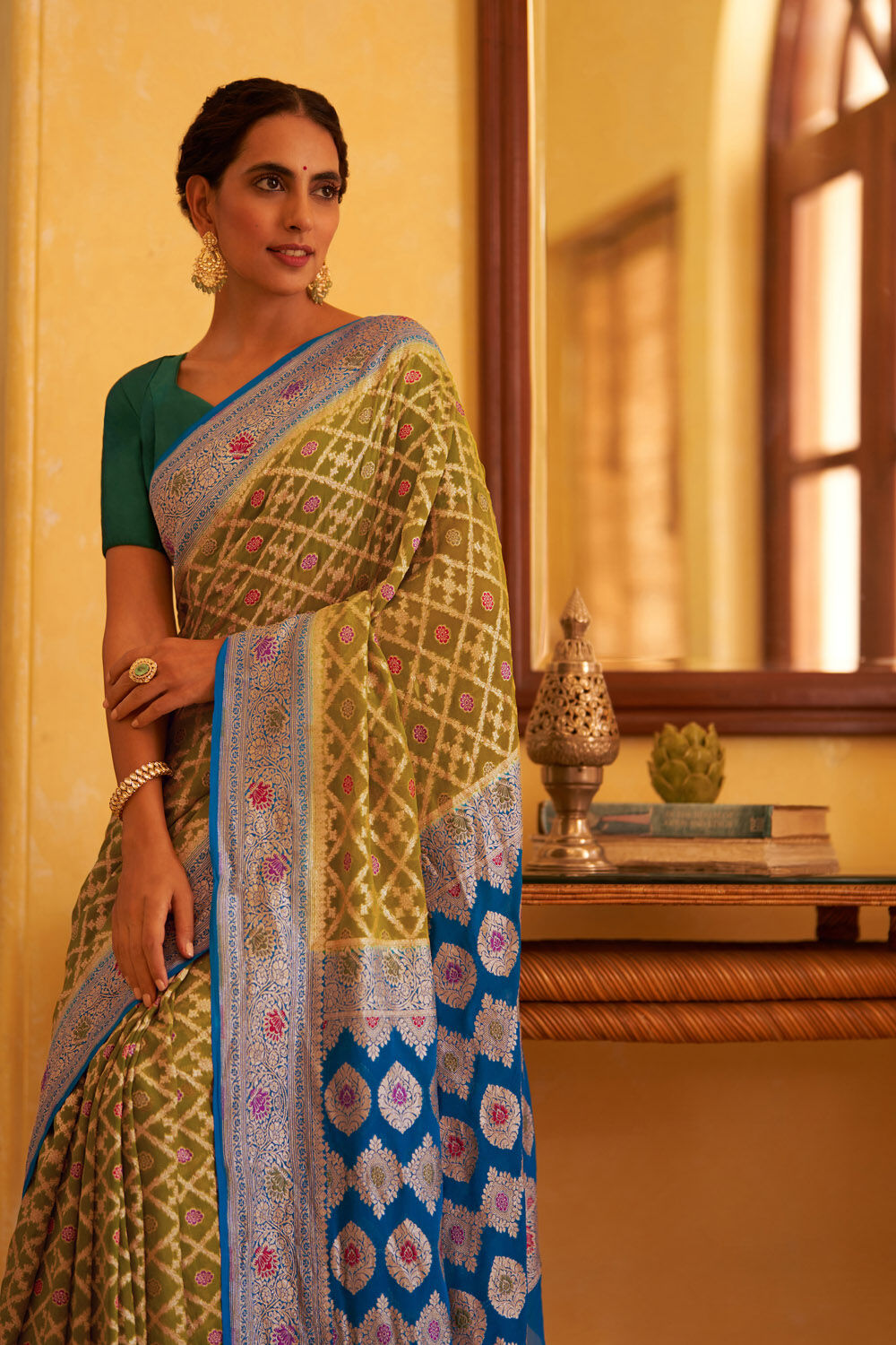 Light Green Pure Silk Georgette Woven Banarasi Saree image number null