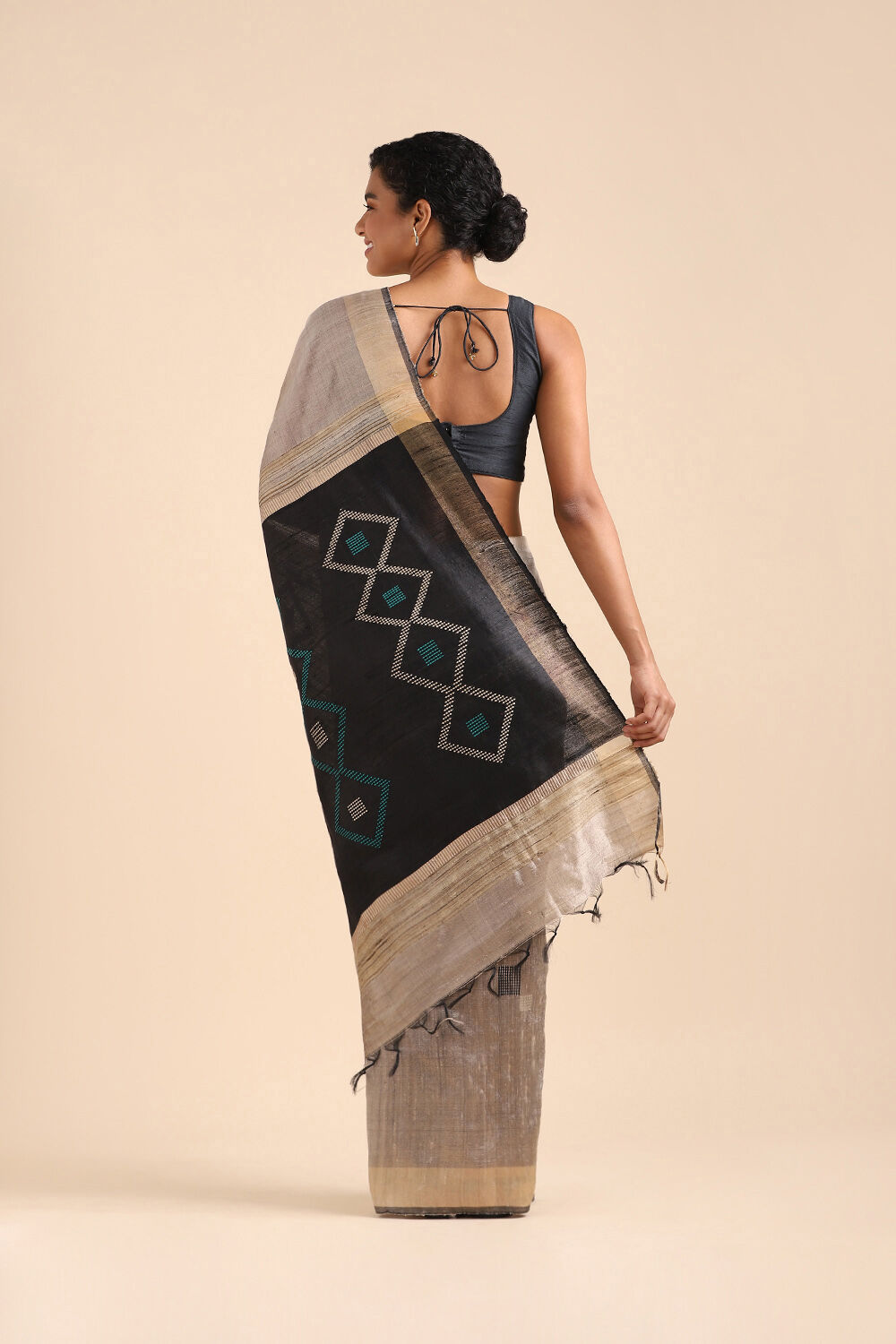 Beige Pure Tussar Silk Bhagalpuri Saree image number null