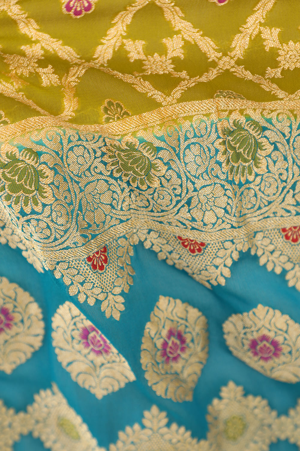 Light Green Pure Silk Georgette Woven Banarasi Saree image number null