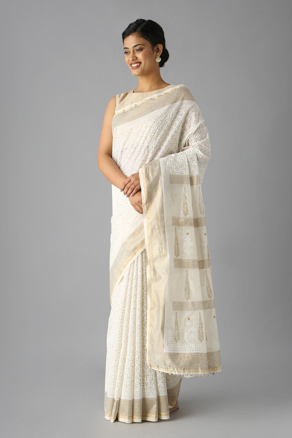 Off White Pure Silk Cotton Hand Printed Saree image number null