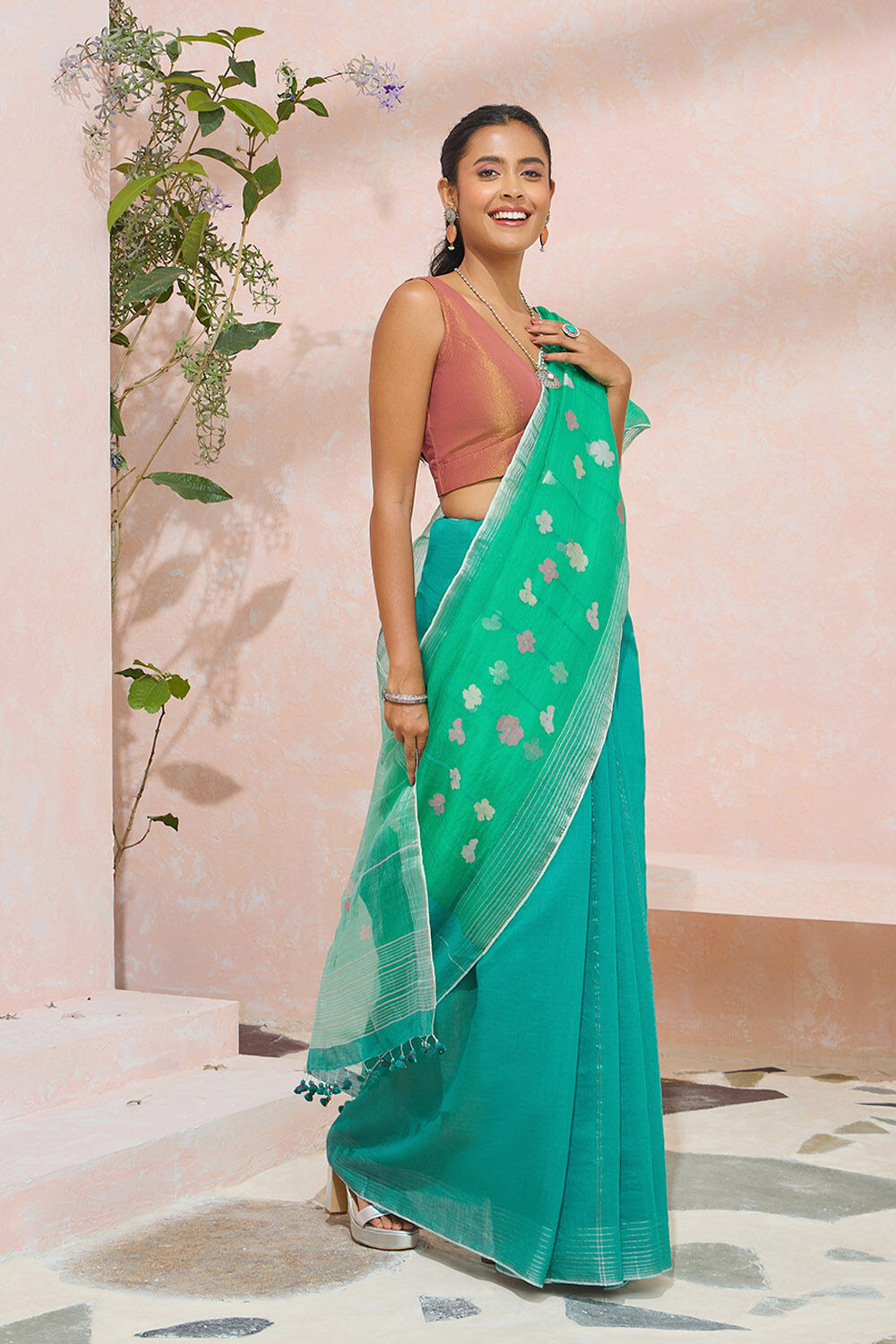 Light Blue Bengal Pure Silk Cotton Jamdani Saree image number null
