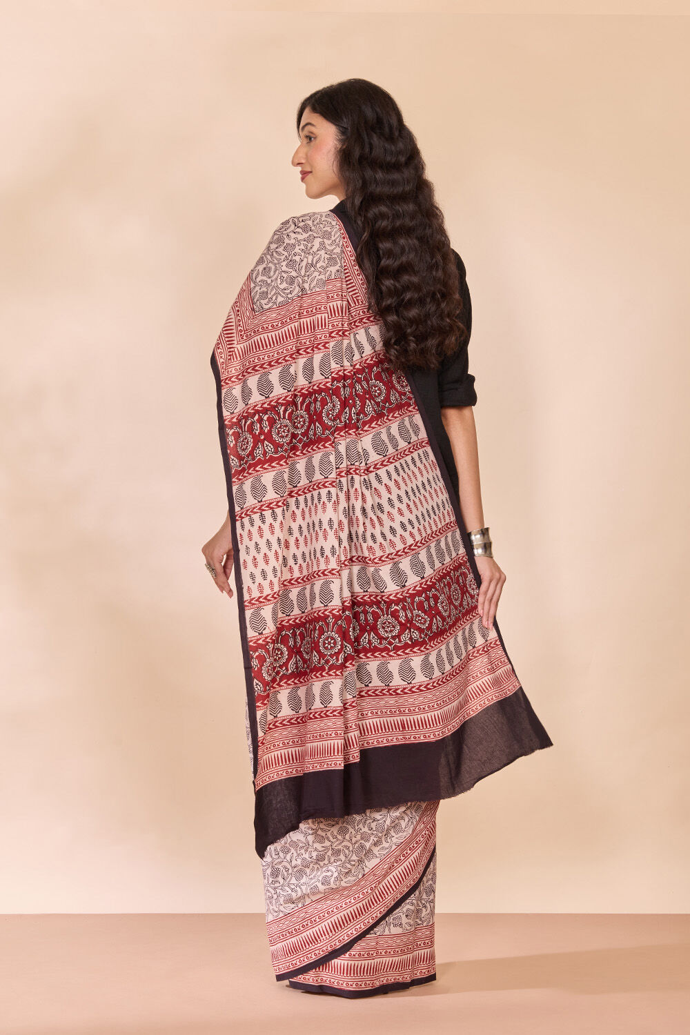 Off White Bagh Block Printed Pure Cotton Saree image number null