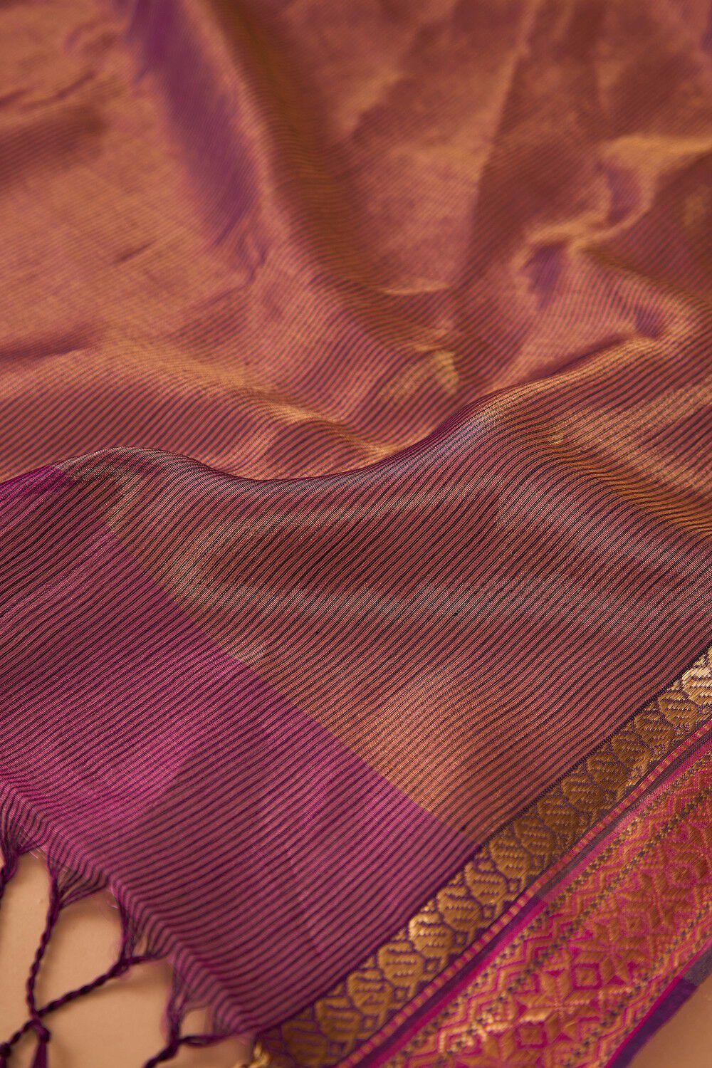 Pink Woven Pure Silk Tissue Maheshwar Saree image number null