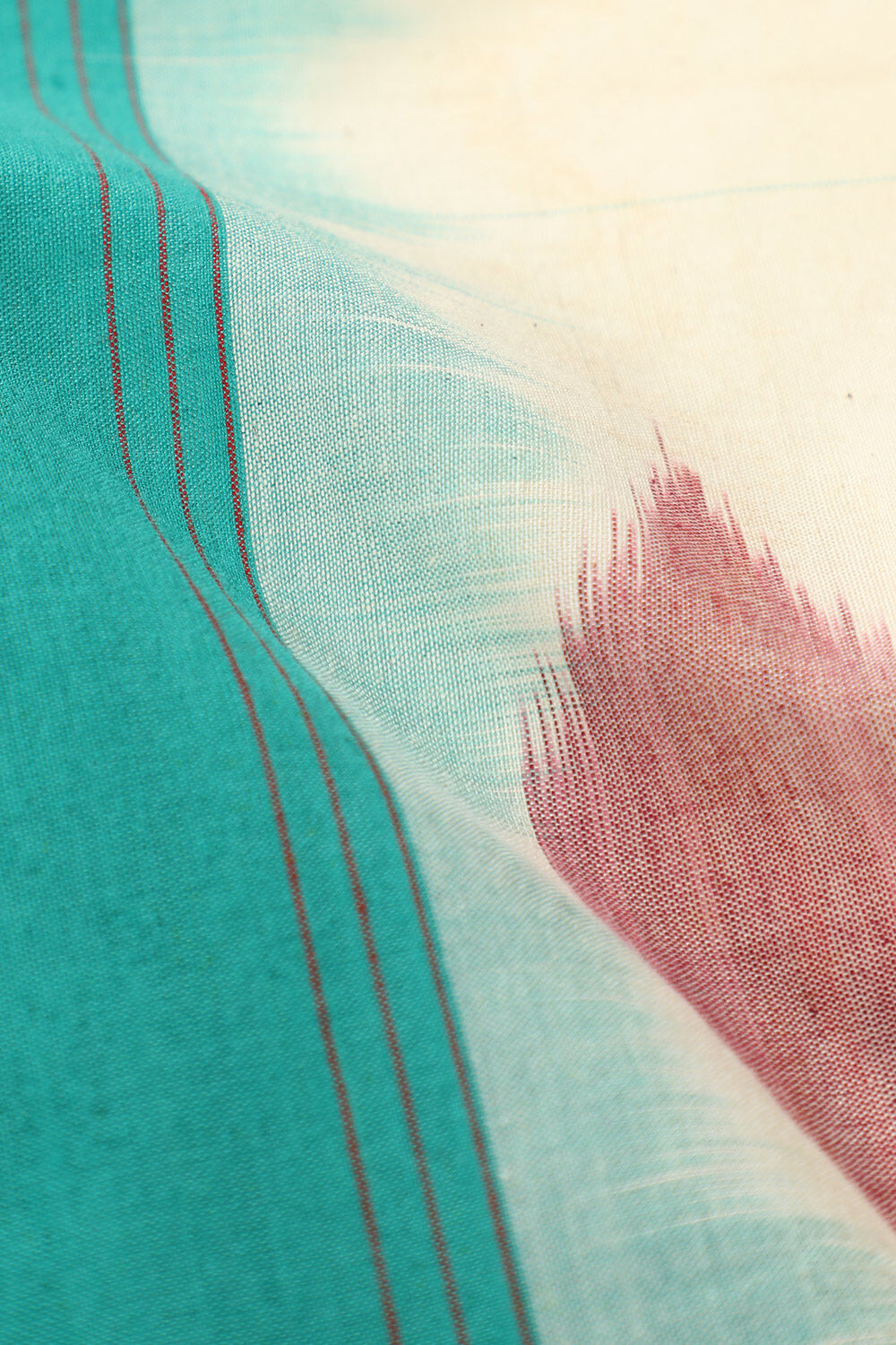 Off-White Pochampalli Pure Cotton Ikat Saree image number null