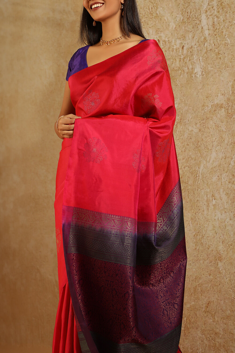 Red South Pure Silk Woven Saree image number null