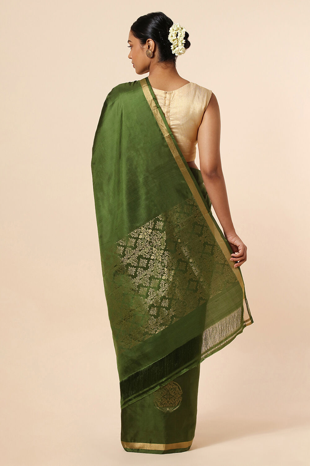 Green Handwoven Pure South Pure Silk Saree image number null