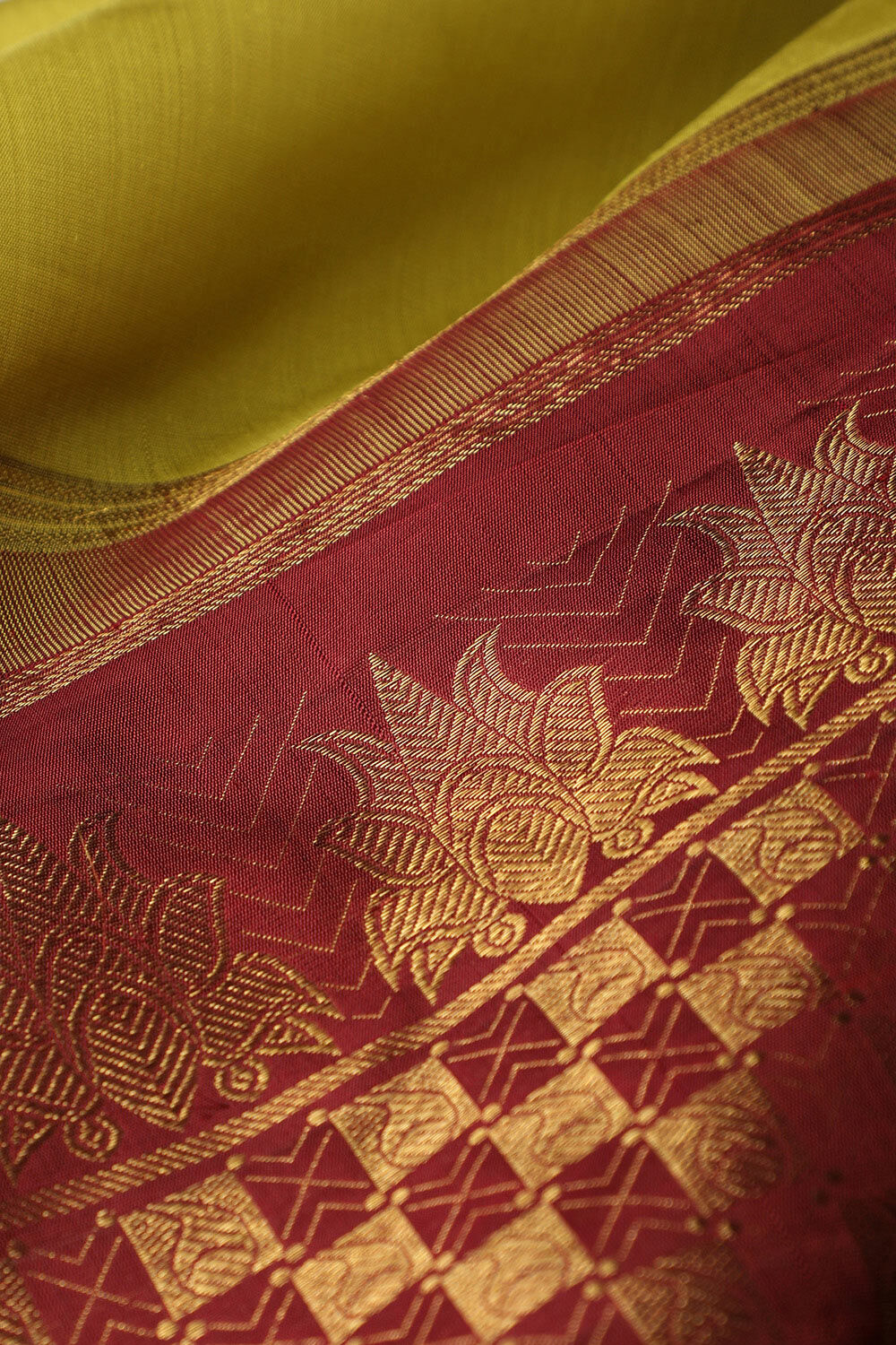 Lime Woven Pure Silk Kanjivaram Saree image number null
