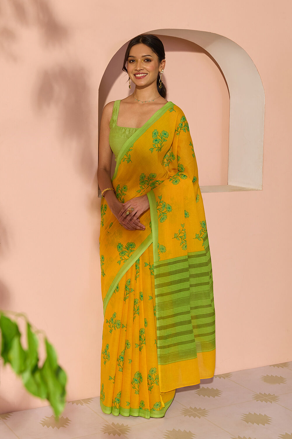 Yellow Bengal Screen Printed Pure Cotton Mulmul Saree image number null