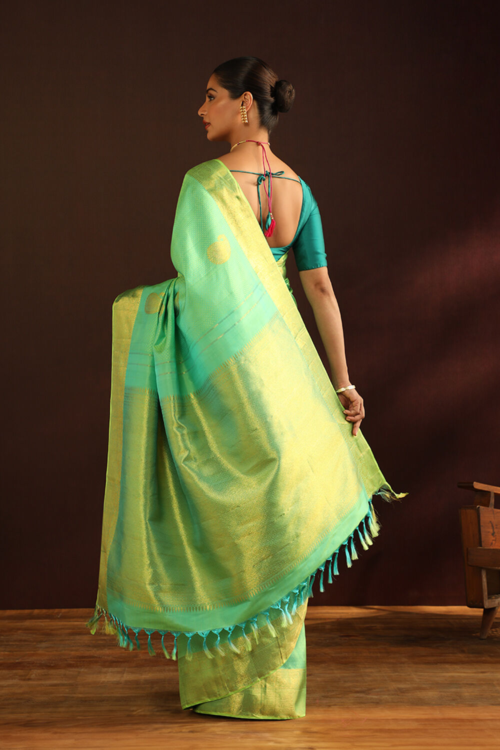 Green Woven Pure Silk Kanjivaram Saree image number null