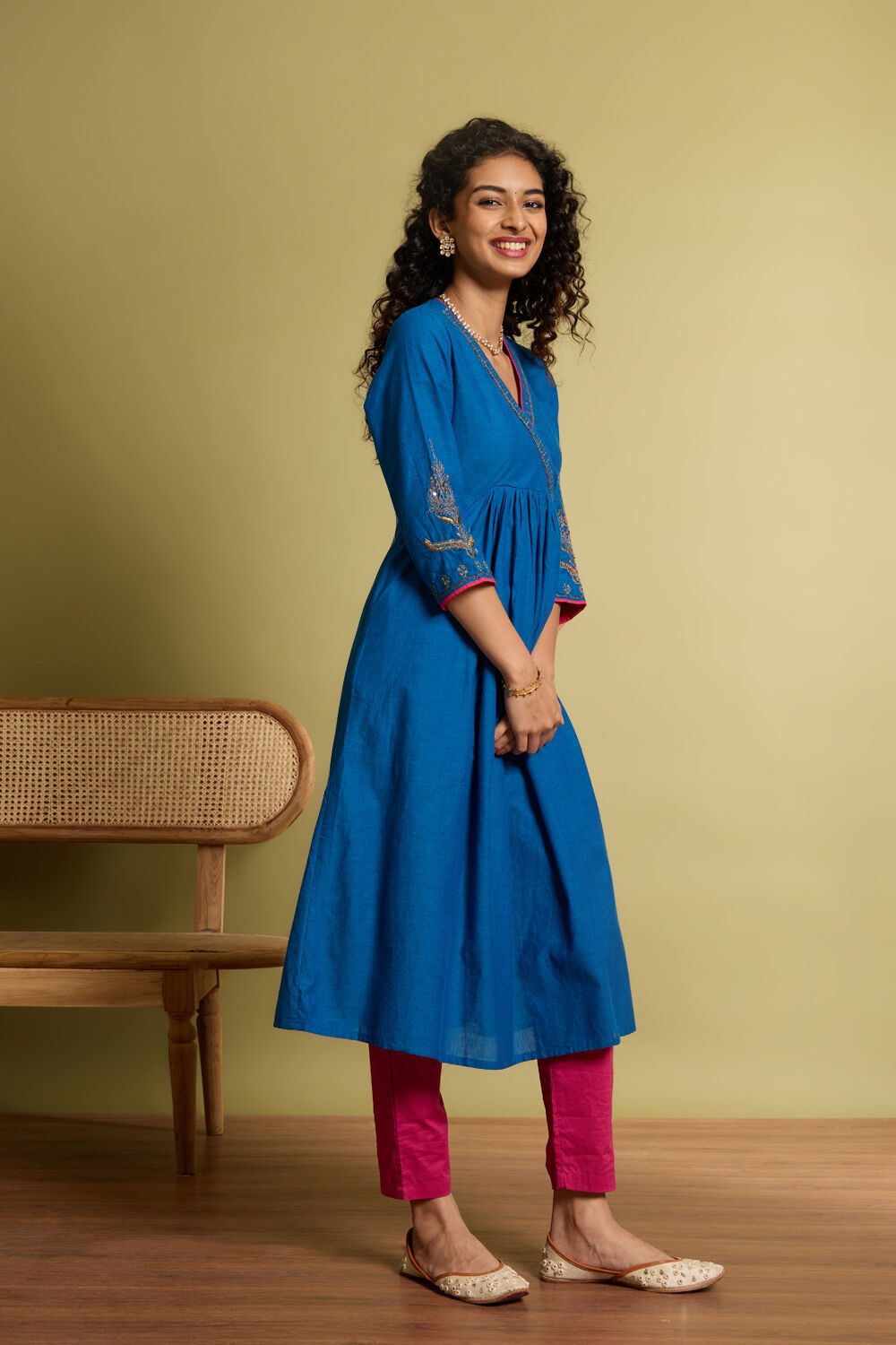 Blue Embroidered Pure Cotton Kurta image number null