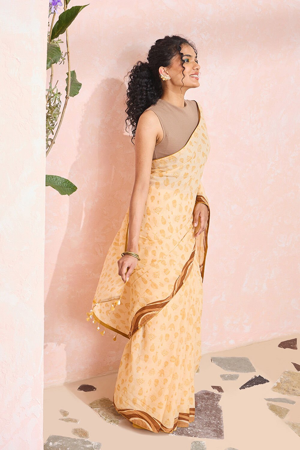 Light Yellow Bengal Screen Printed Pure Mulmul Cotton Saree image number null