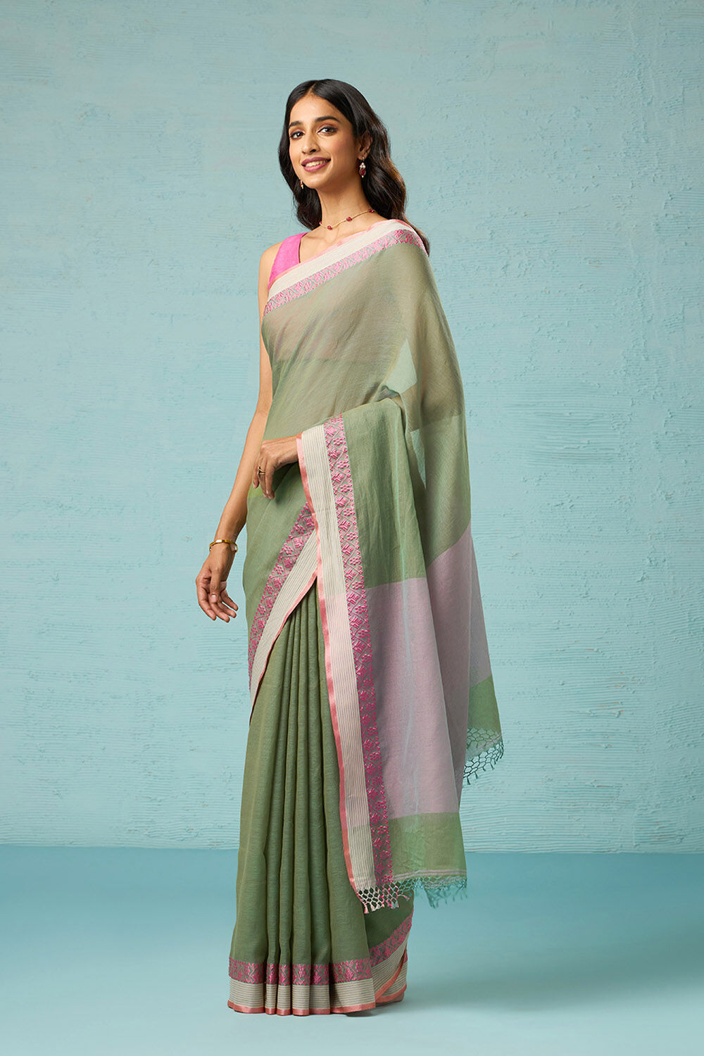 Green Woven Pure Cotton Bengal Saree image number null