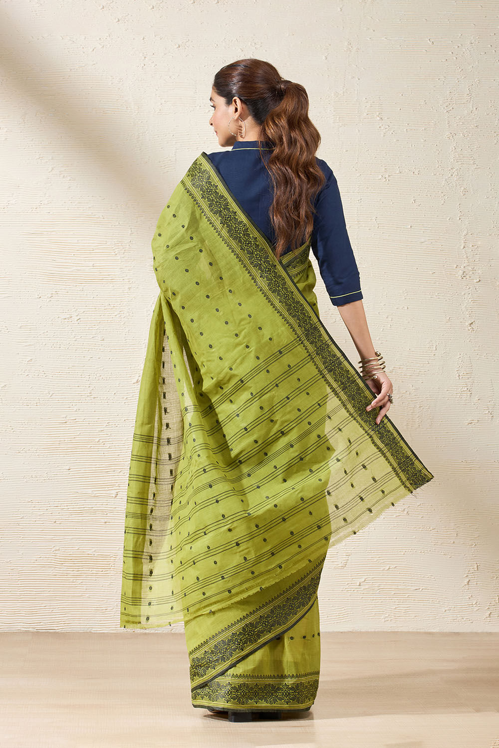 Green Woven Pure Cotton Bengal Saree image number null
