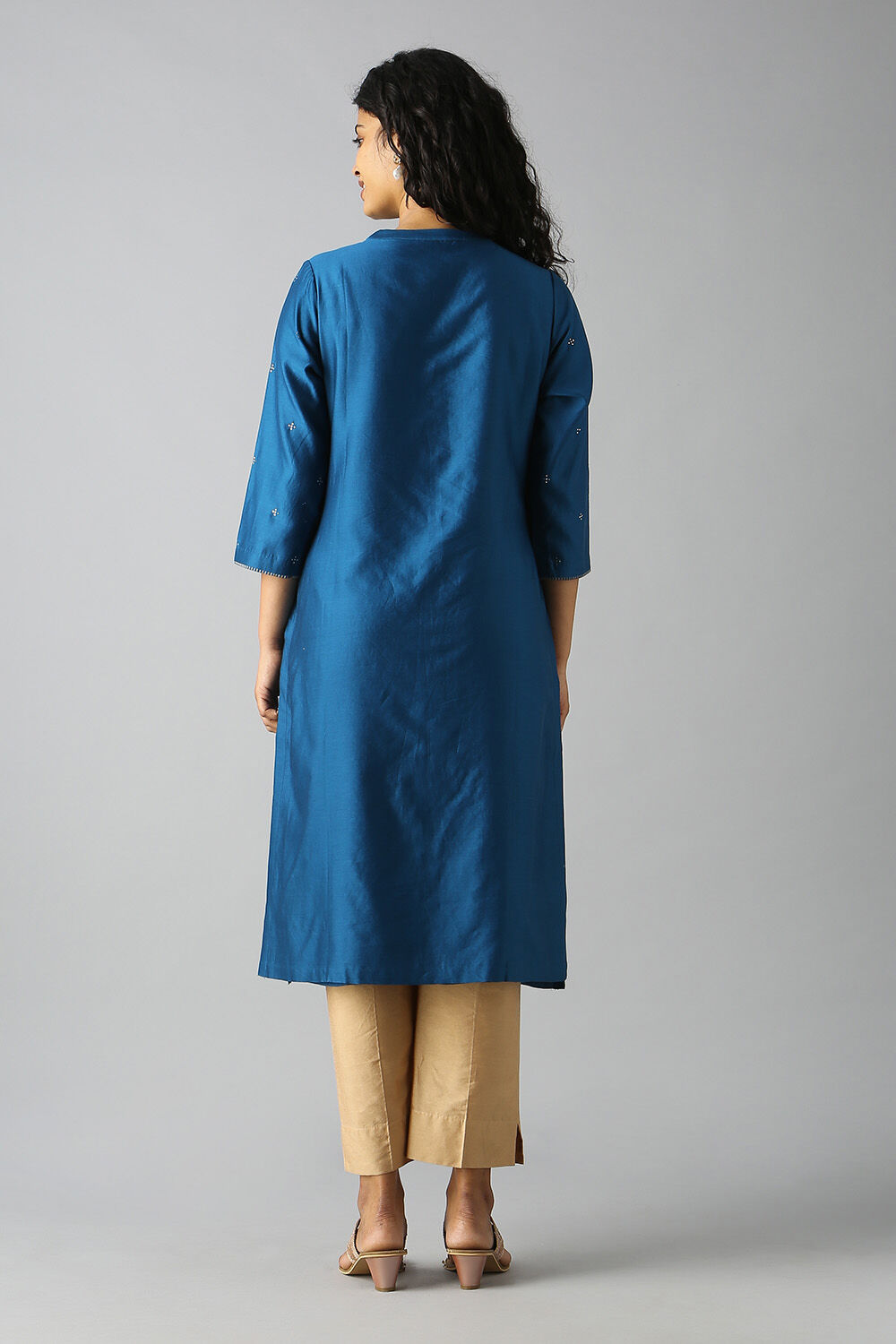Blue Embroidered Kurta image number null