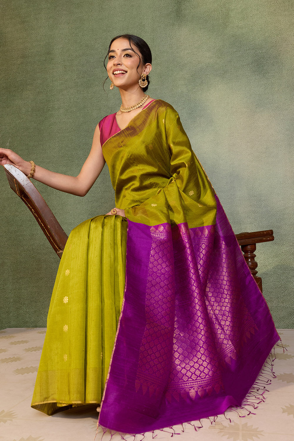 Green Woven Soft Pure Silk Saree image number null
