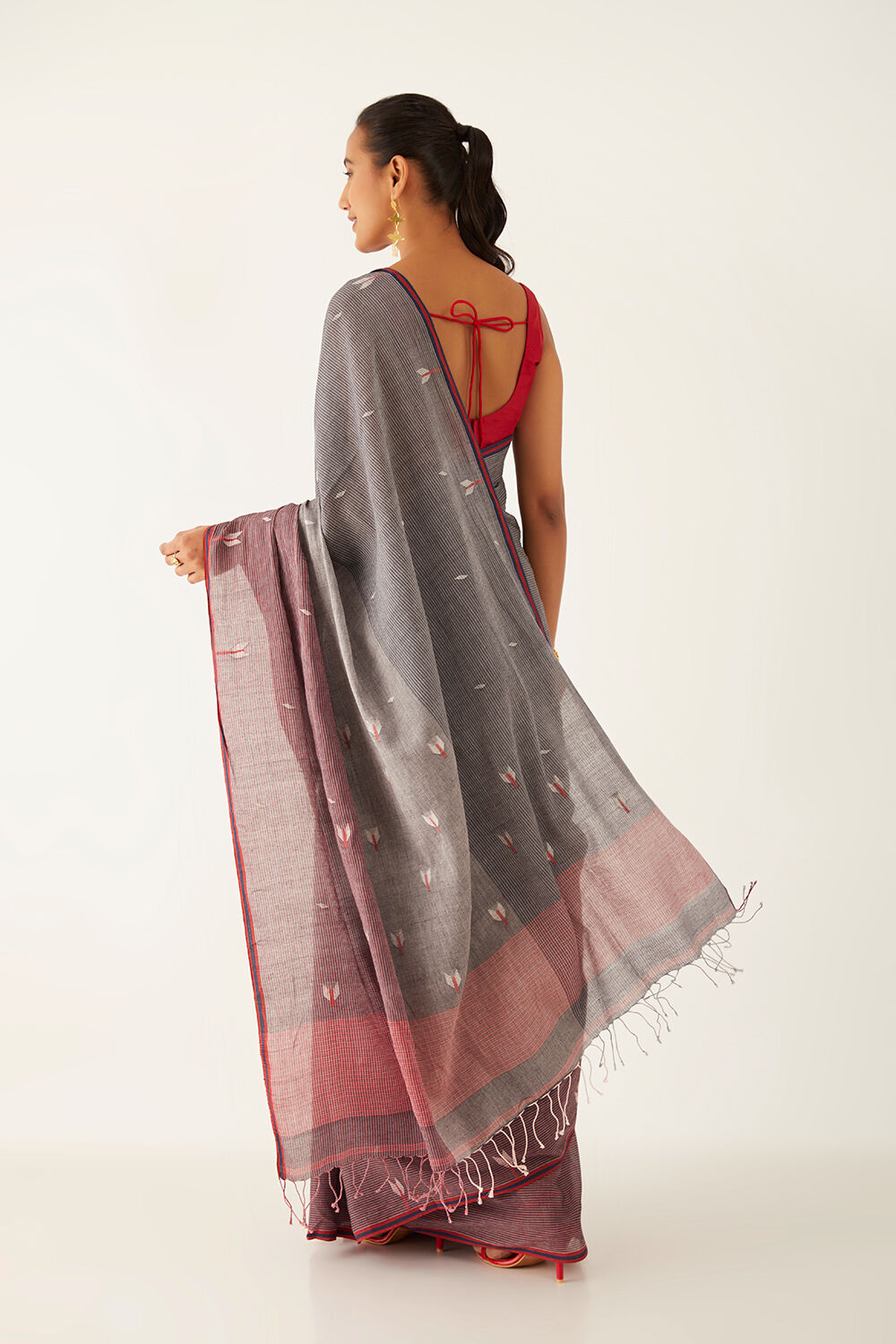 Grey Pure Cotton Jamdani Bengali Saree image number null