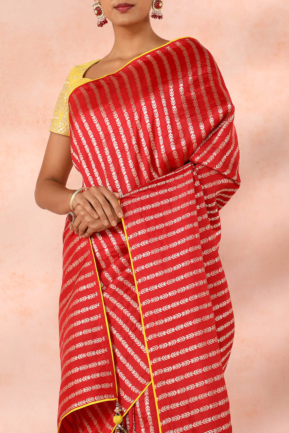 Red Contemporary Viscose Luxe Woven Saree image number null