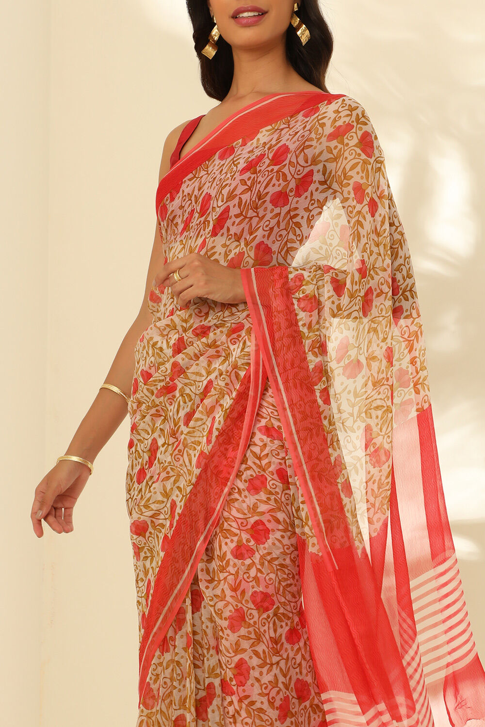 Off White Viscose Chiffon Printed Saree image number null