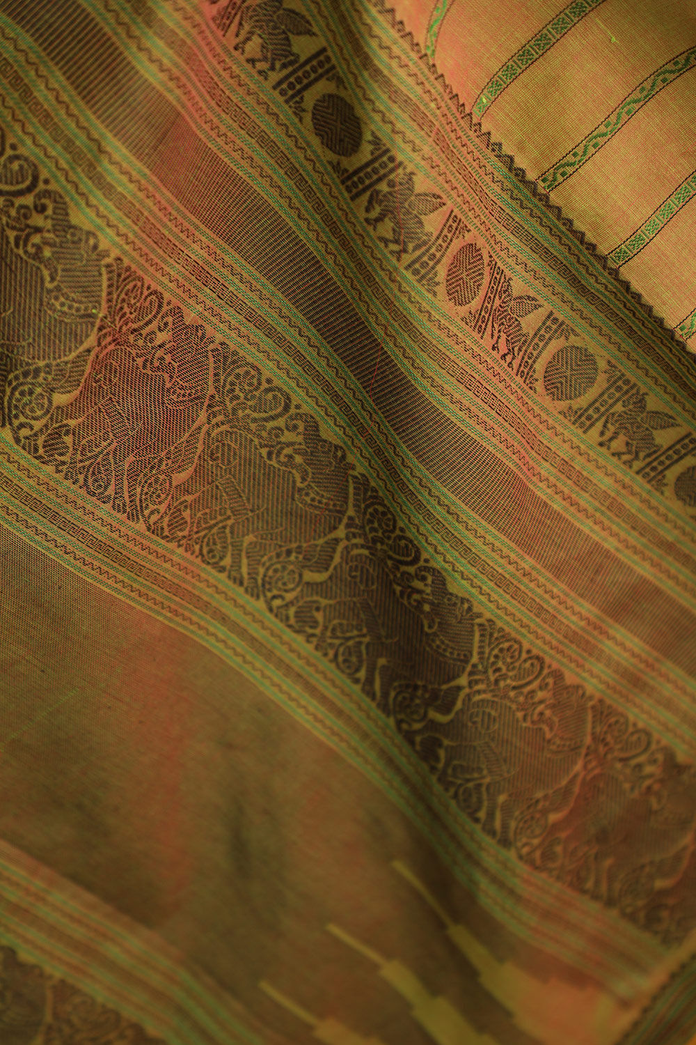 Green South Pure Cotton Woven Saree image number null