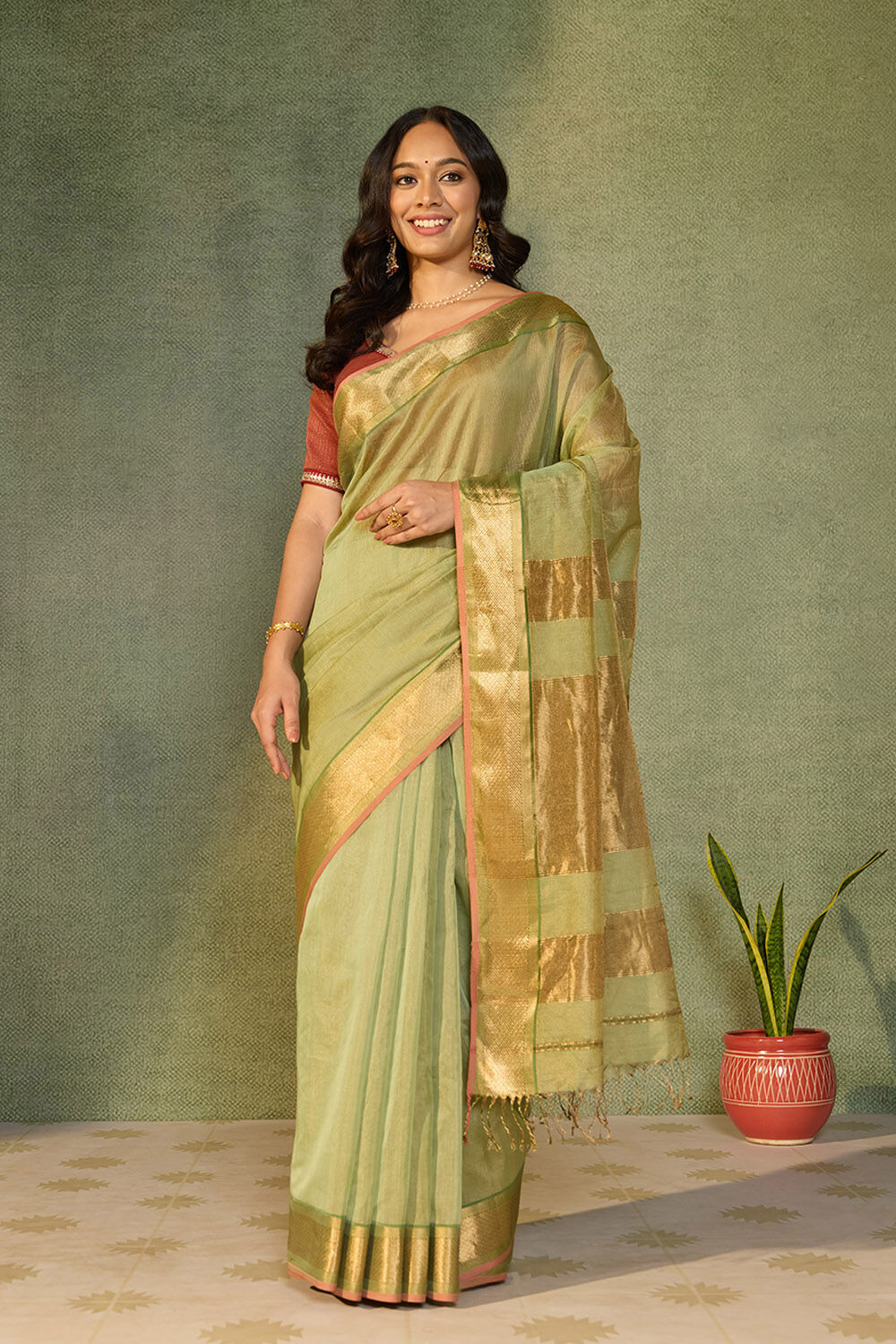 Light Green Woven Pure Tissue Cotton Maheshwari Saree image number null