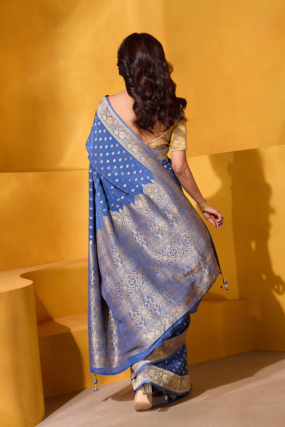Blue Woven Viscose Crepe Saree image number null