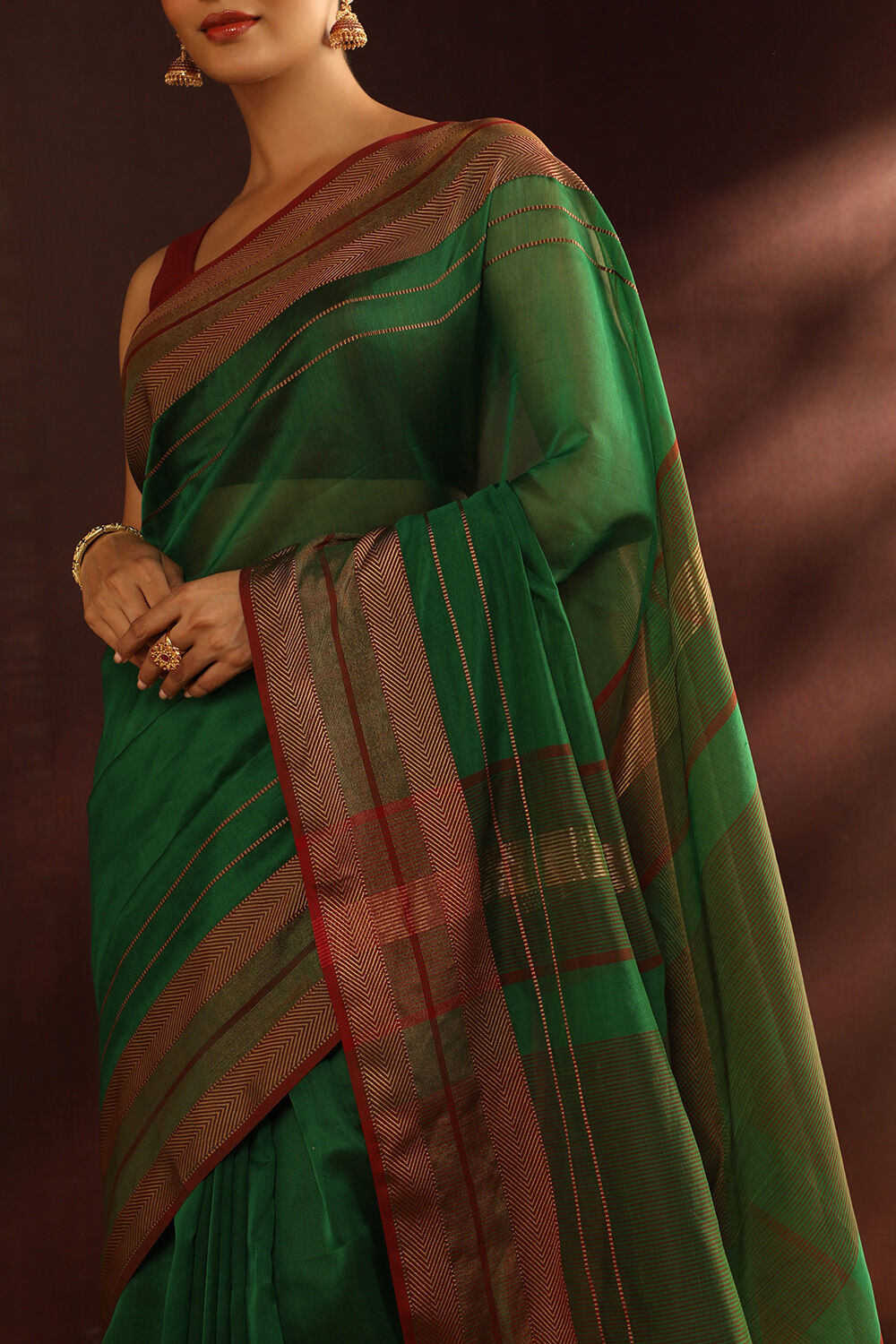 Dark Green Woven Pure Silk Cotton Maheswari Saree image number null