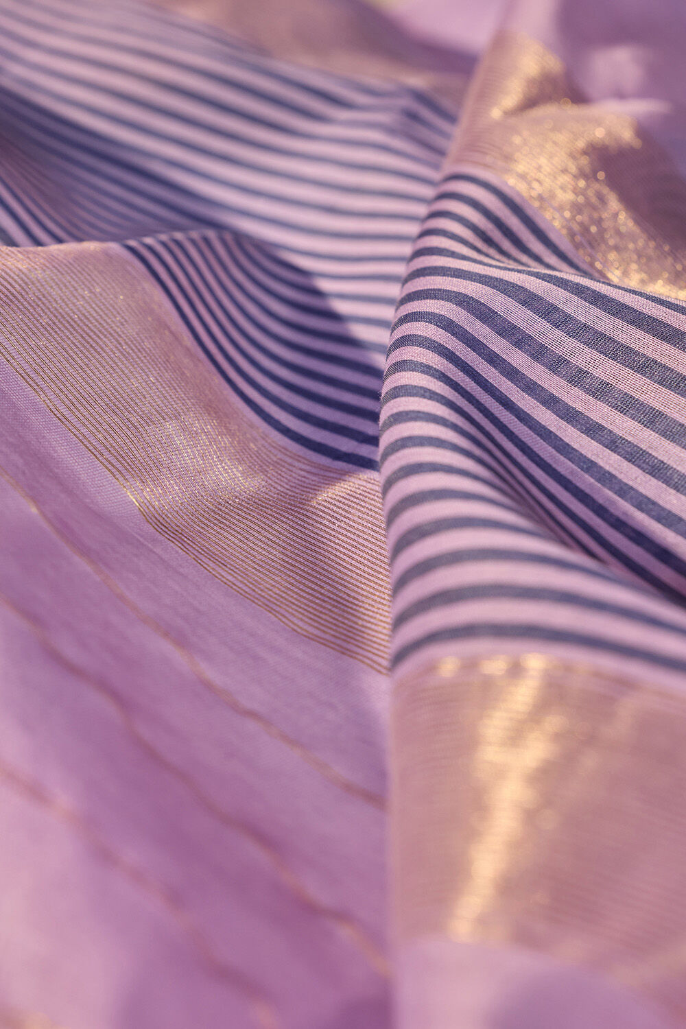 Light Violet Woven Pure Silk Cotton Maheshwari Saree image number null