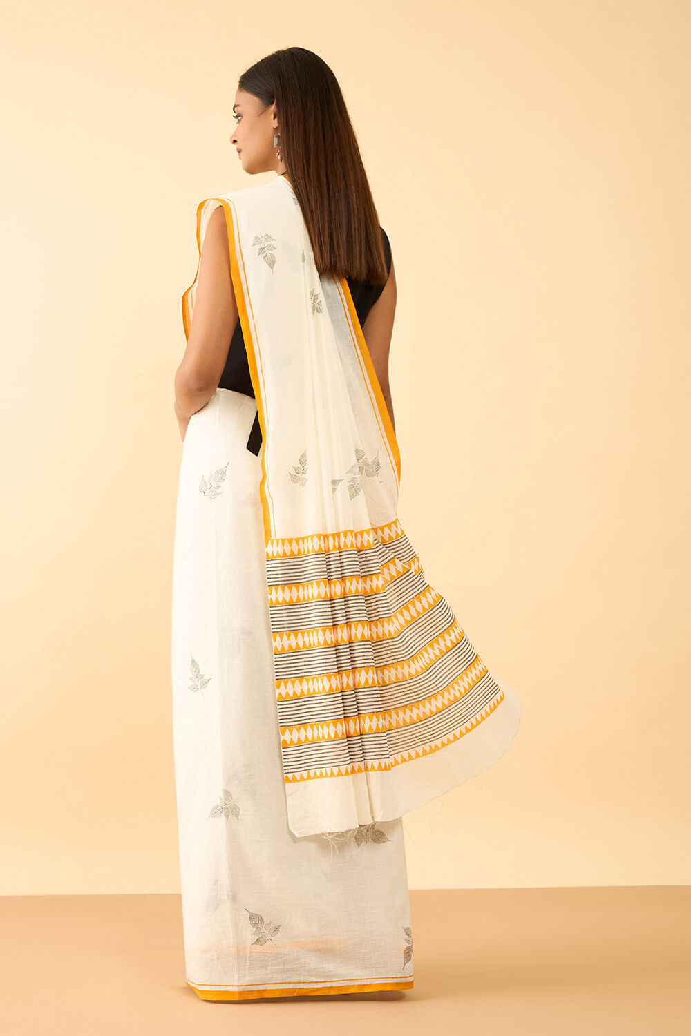 Off White Maharashtra Printed Khadi Cotton Saree image number null