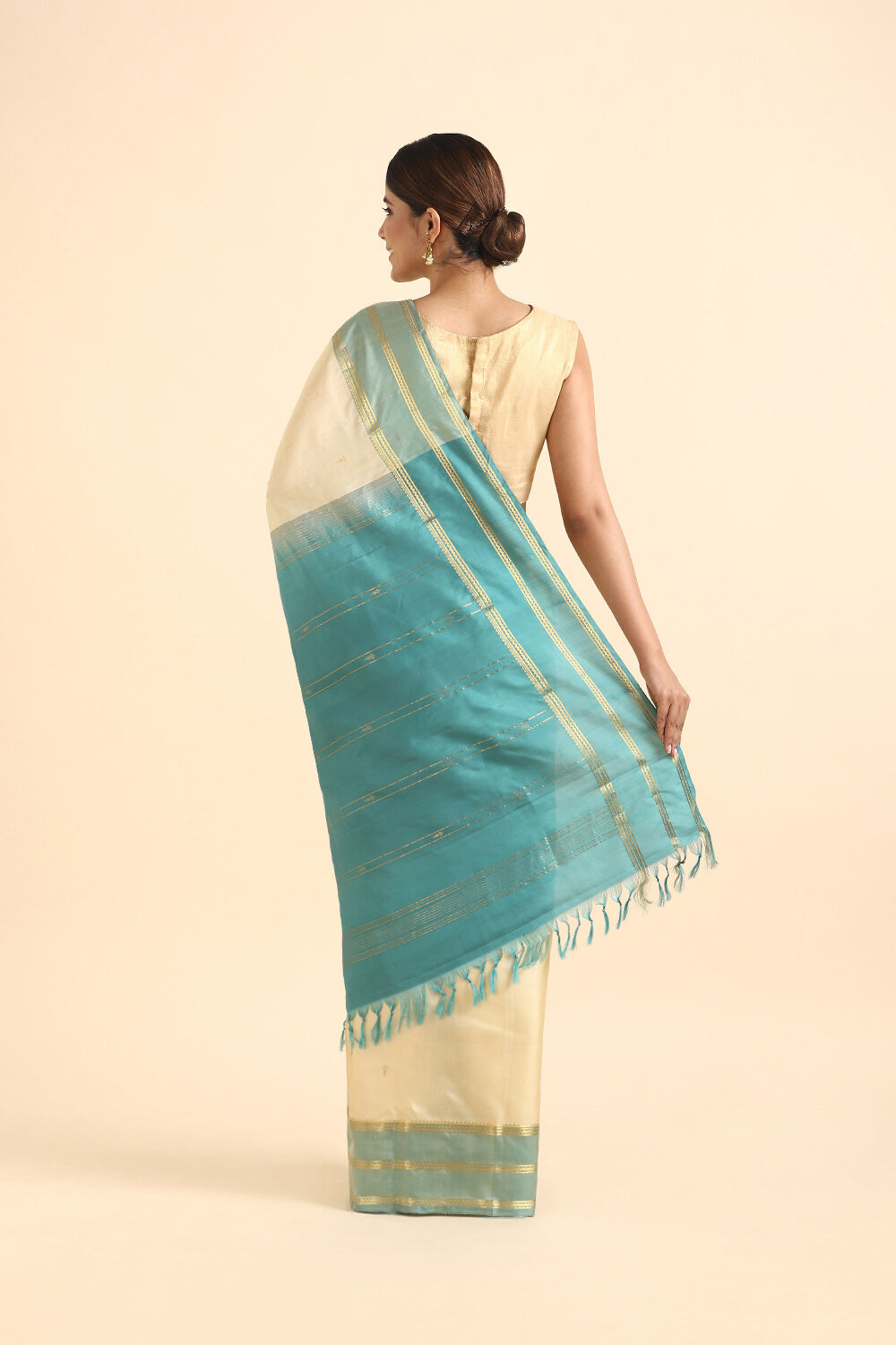 Beige Pure Silk Kanjivaram inspired Saree image number null
