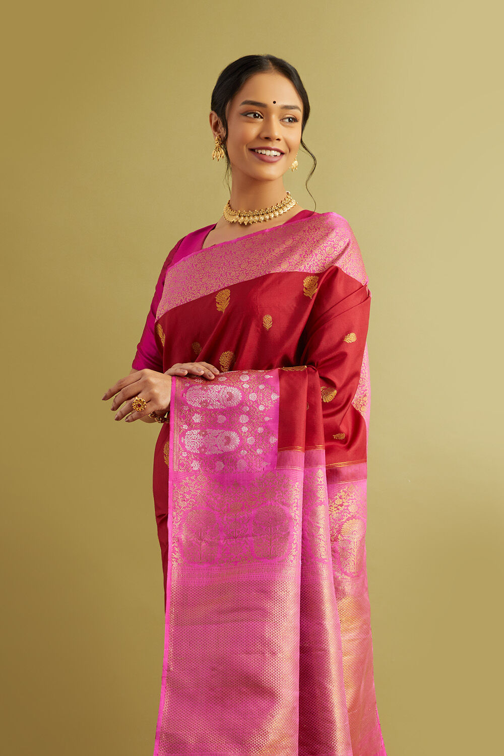 Red Woven Pure Silk Kanjivaram Saree image number null