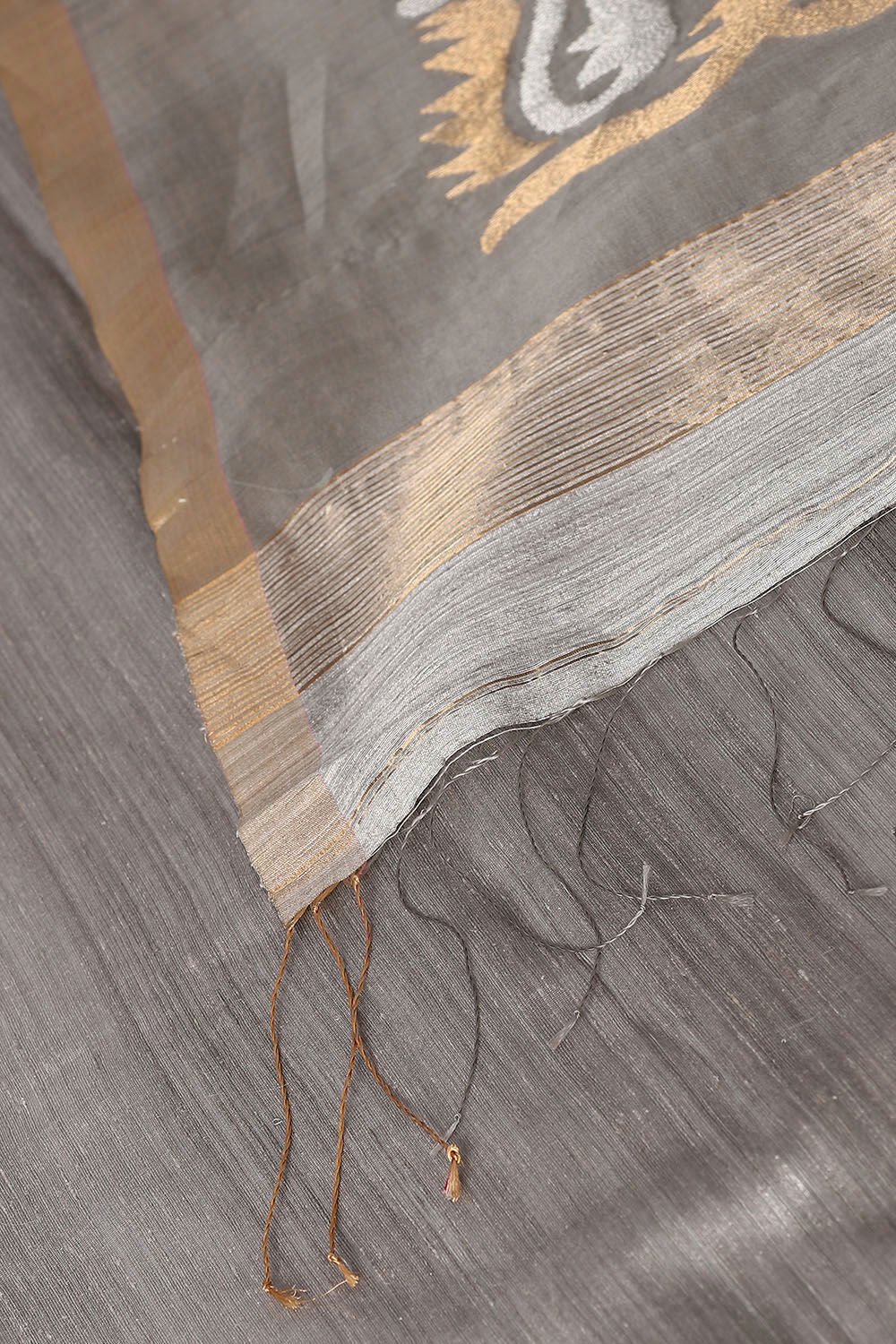 Grey Pure Silk Vanya Bengal Saree image number null
