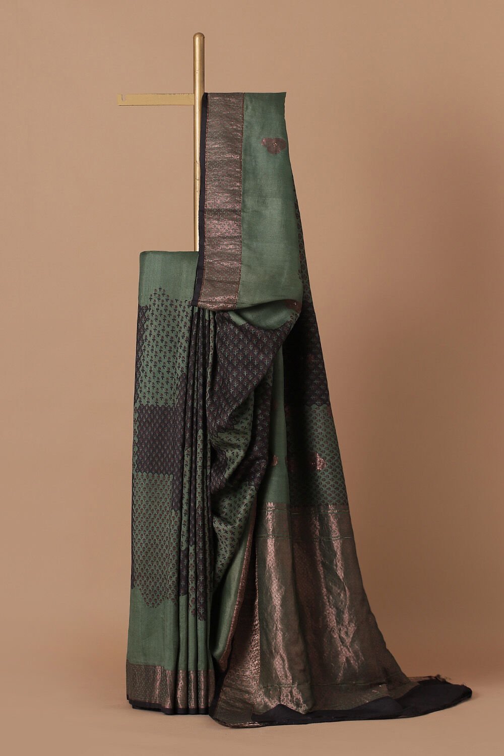 Green Pure Silk Tussar Bagru Print and Zardosi Embroidered Saree image number null