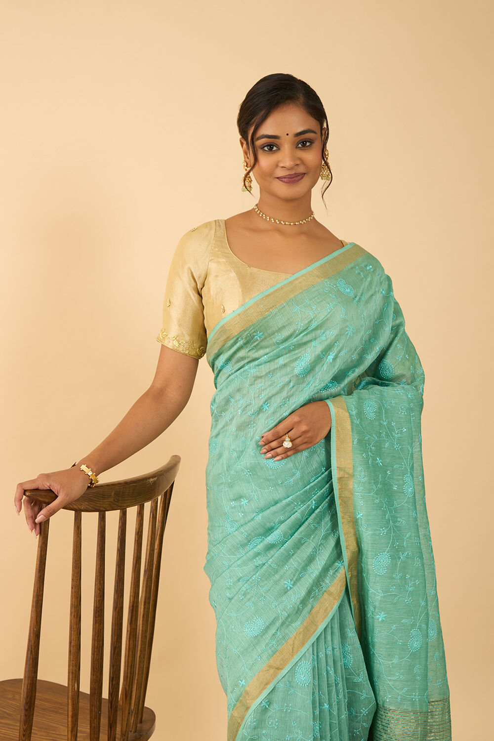 Best linen sarees online on sale