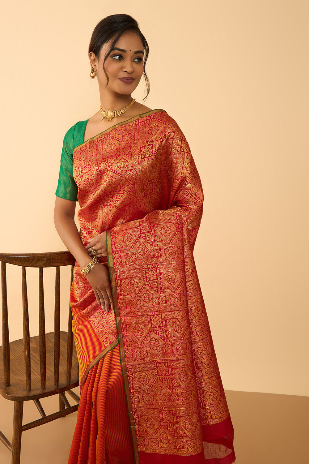 Red Pure Silk Woven Kanjivaram Saree image number null