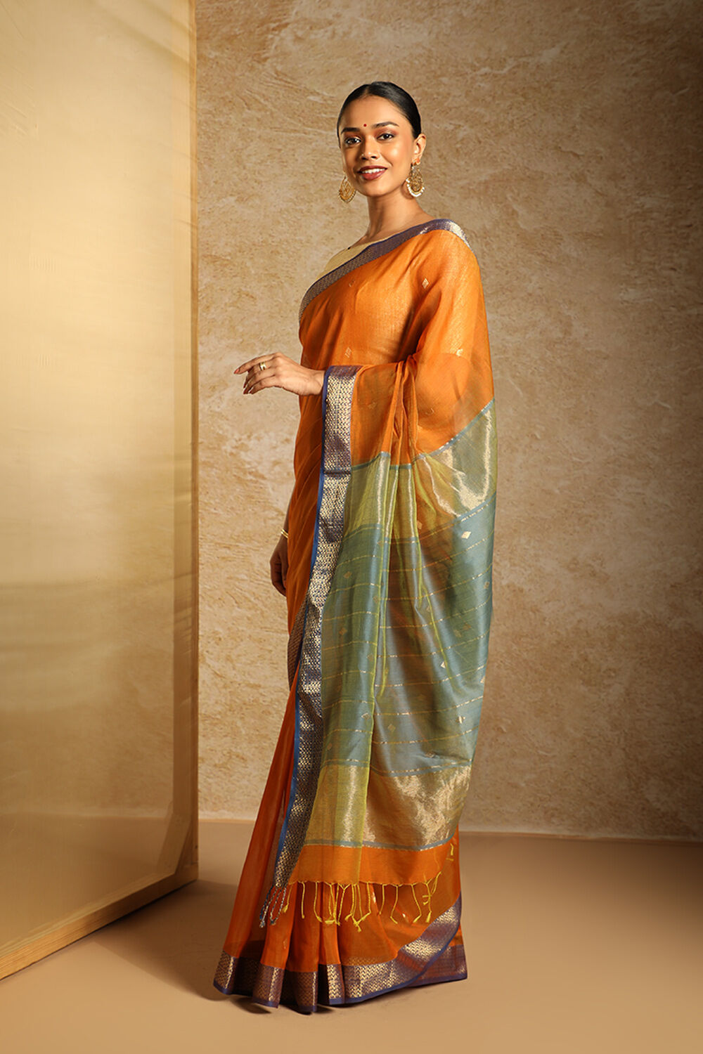 Brown Woven Pure Silk Cotton Maheswari Saree image number null