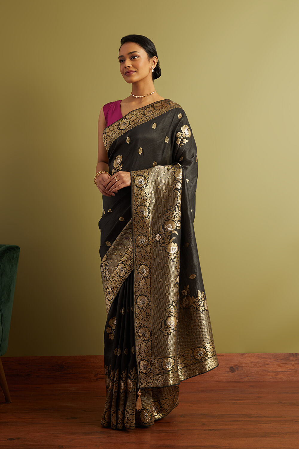 Black Woven Viscose Luxe Saree image number null