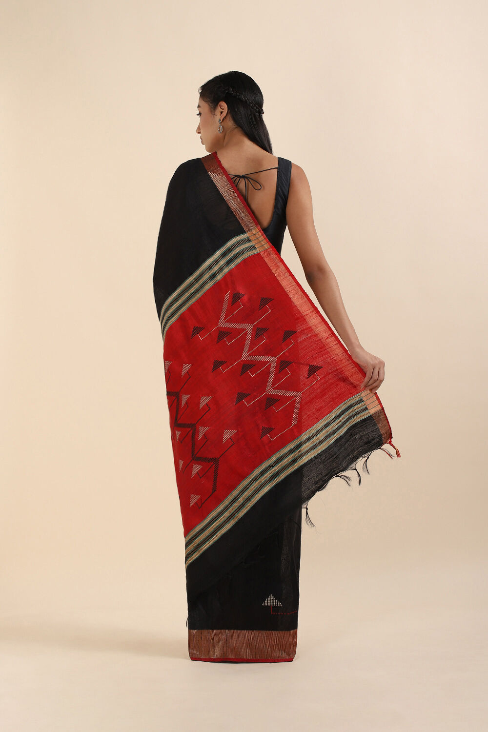 Black Pure Tussar Silk Bhagalpuri Saree image number null