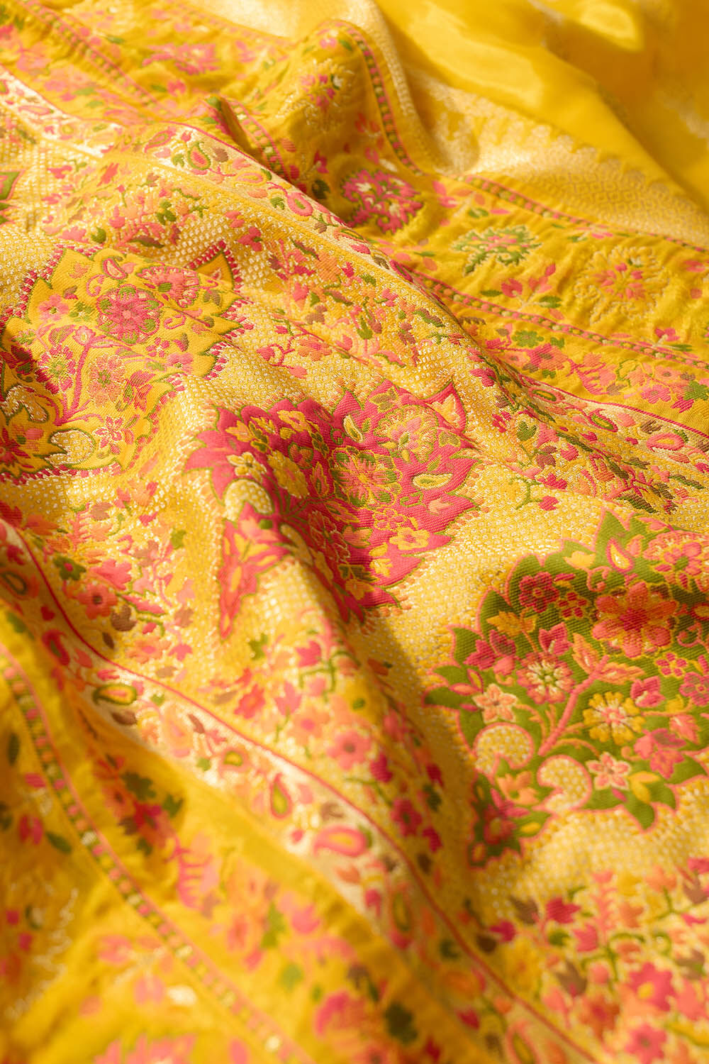 Yellow Woven Pure Viscose Saree image number null