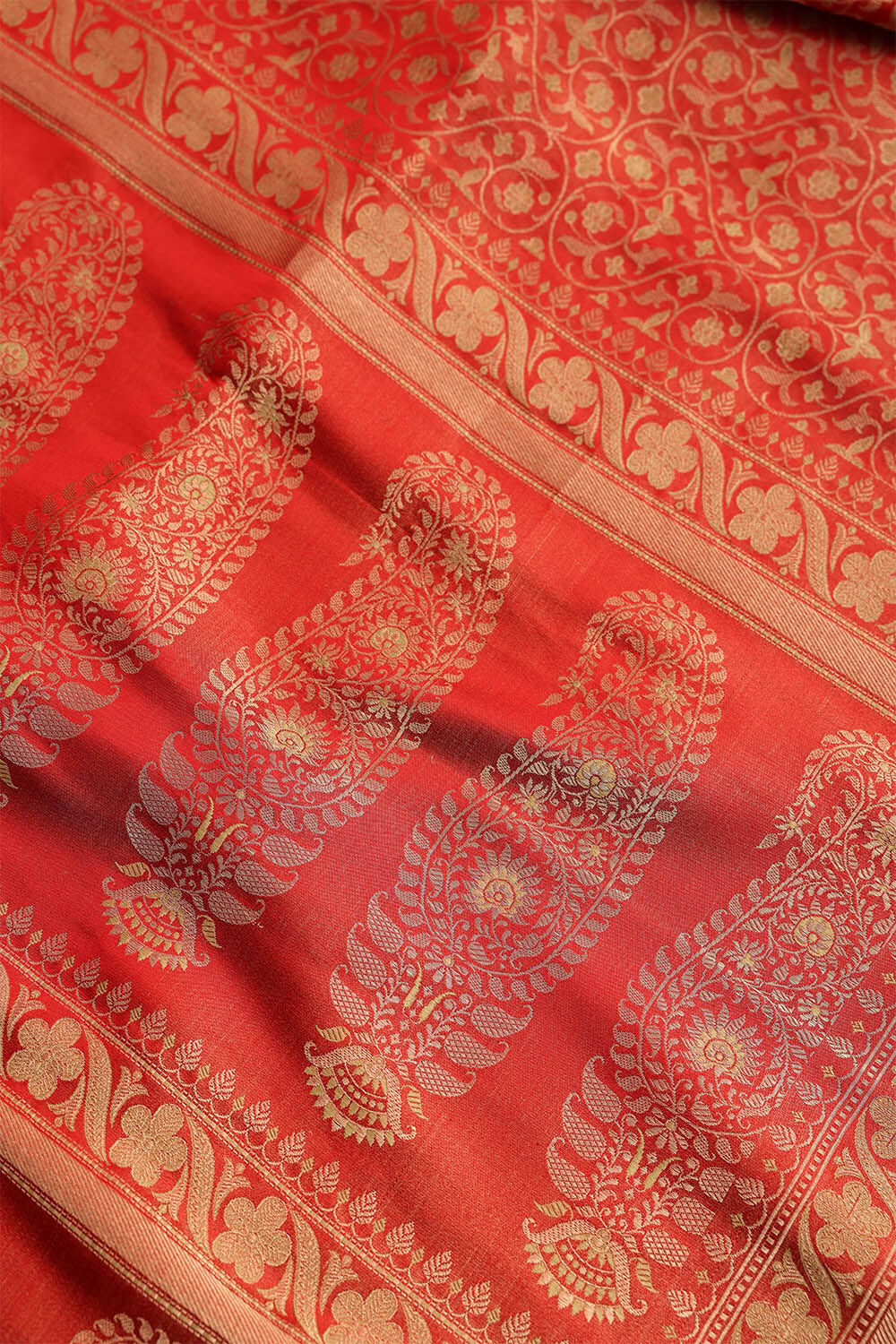 Red Kanjivaram Silk Tissue Saree image number null