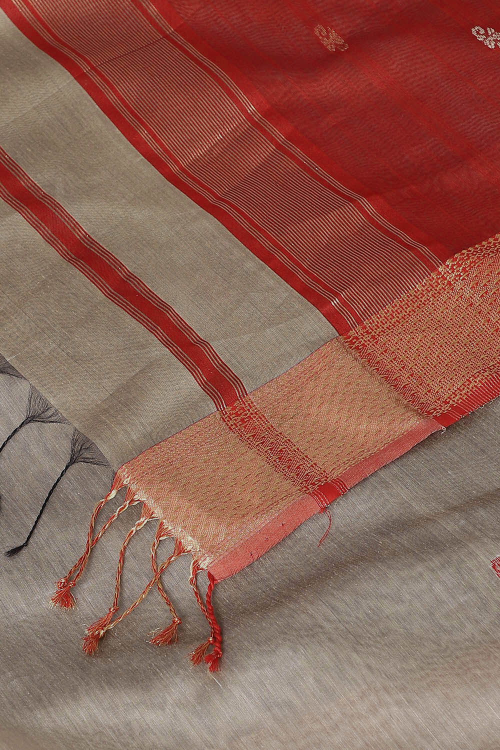 Grey Pure Silk Cotton Maheswari Saree image number null