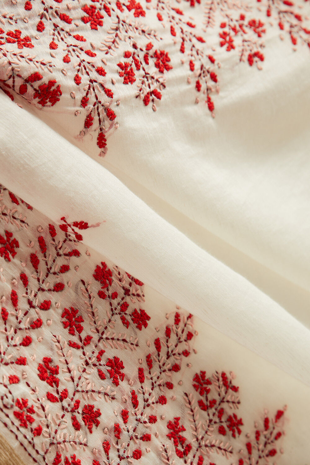 Off White Kantha Embroidered Pure Silk Linen Bengal Saree image number null