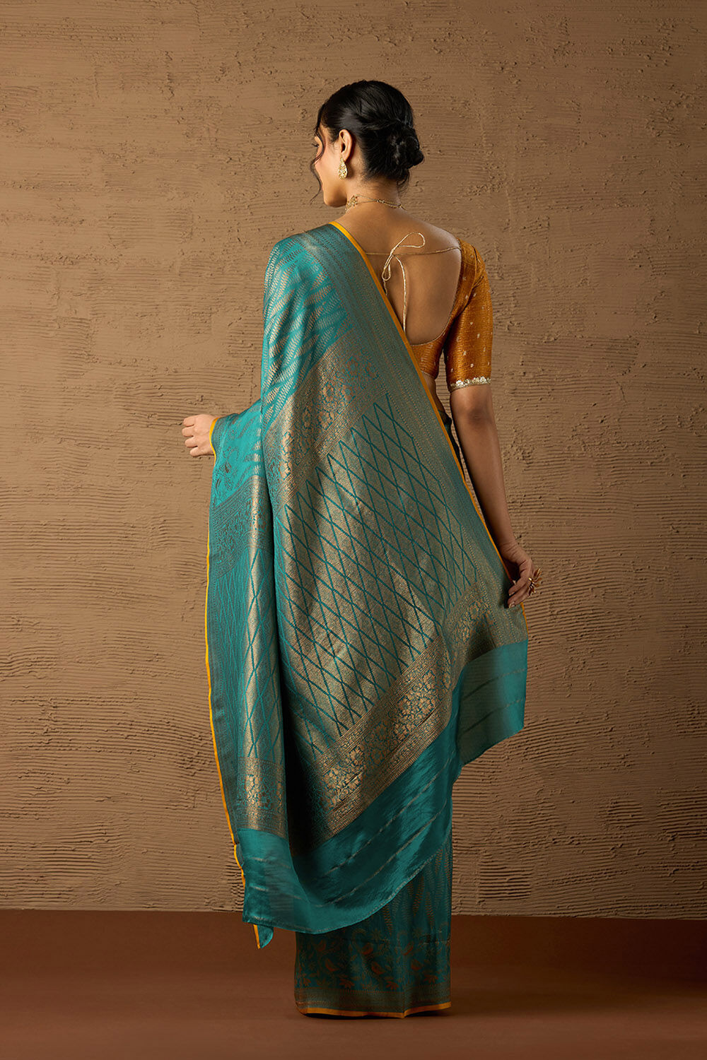 Dark Green Woven Pure Silk Crepe Saree image number null