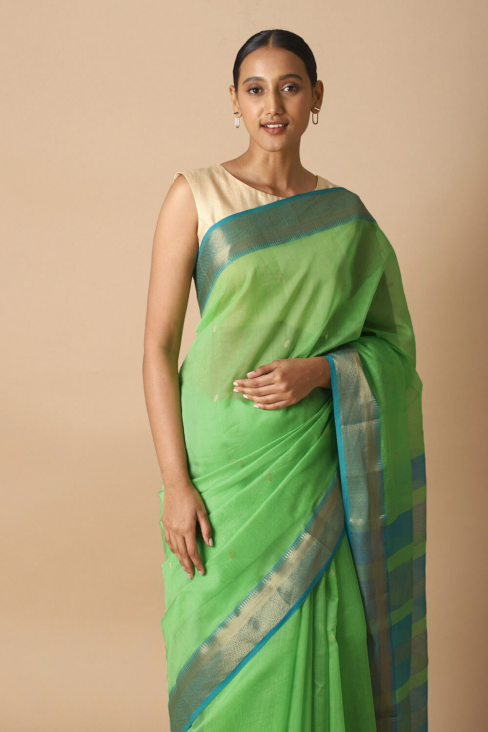 Green Pure Silk Cotton Maheswari Saree image number null