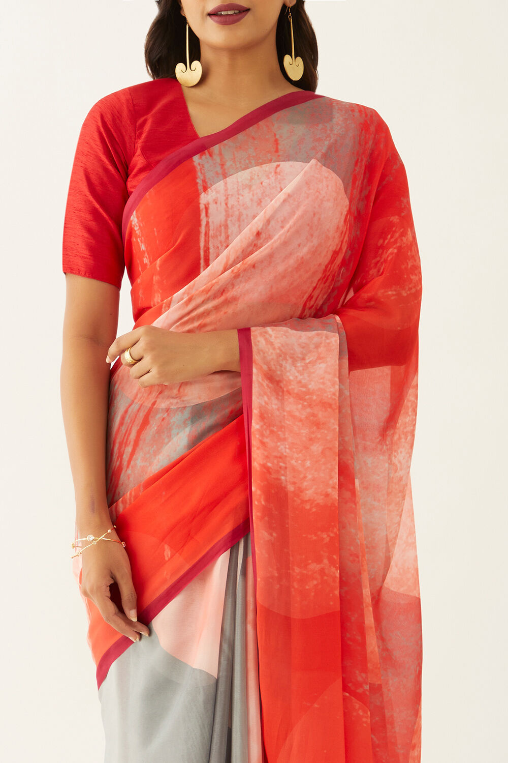 Grey Viscose Crepe Printed Saree image number null
