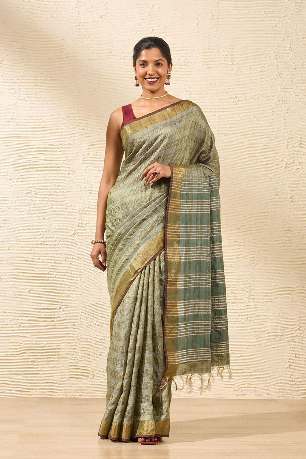 Green Bhagalpur Woven Pure Tussar Silk Saree image number null