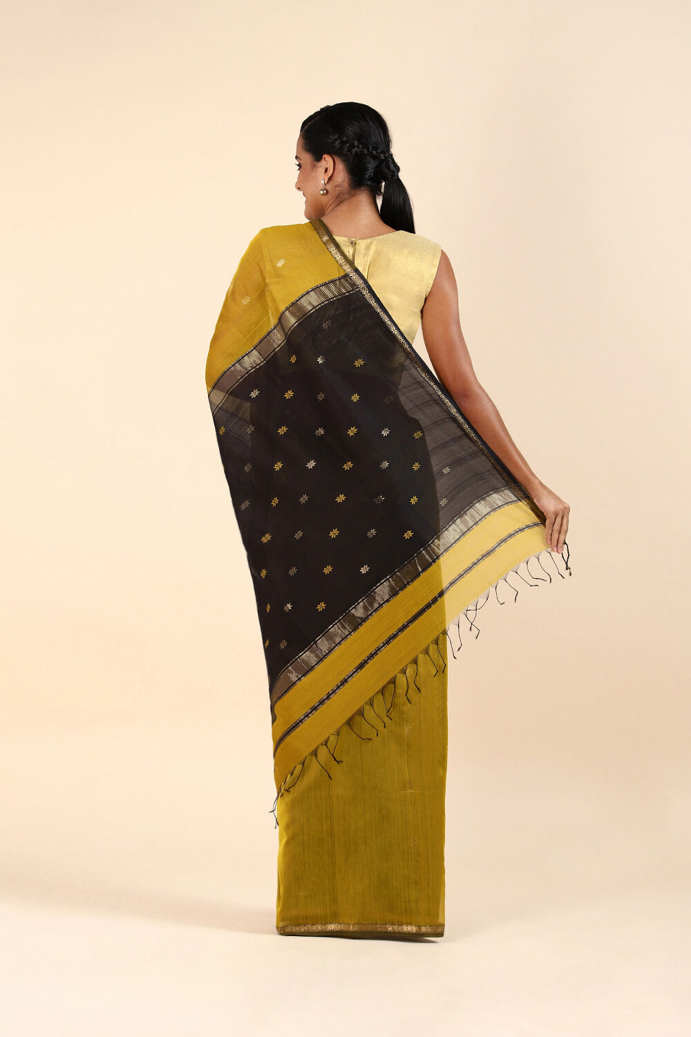 Dark Yellow Pure Silk Cotton Maheswari Saree image number null