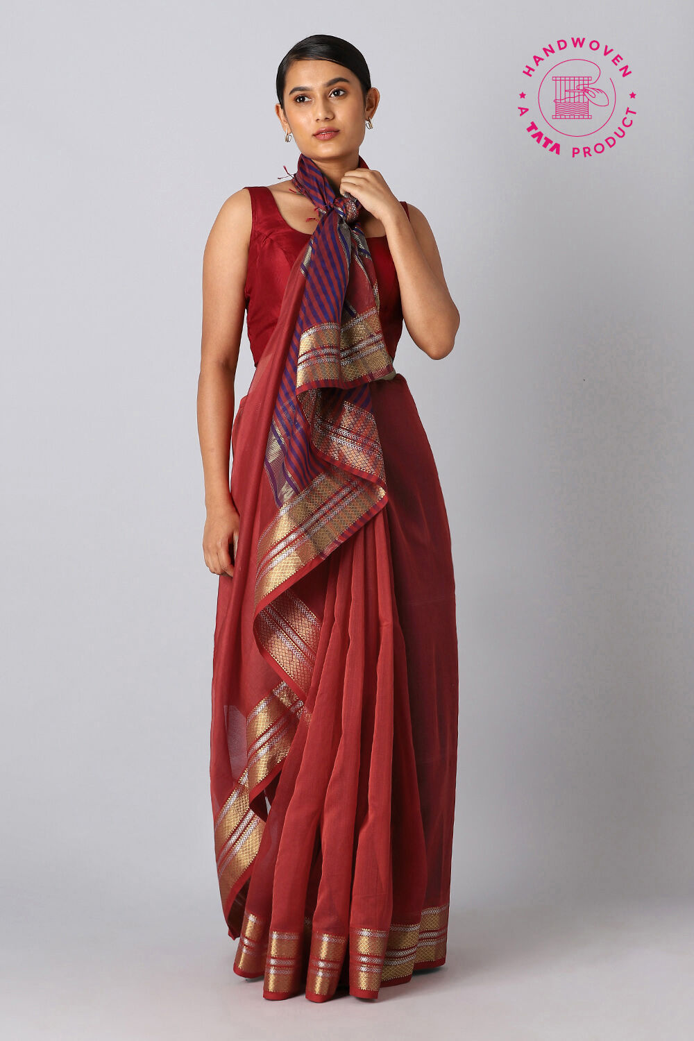 Dark Red Pure Silk Cotton Maheswari Saree image number null
