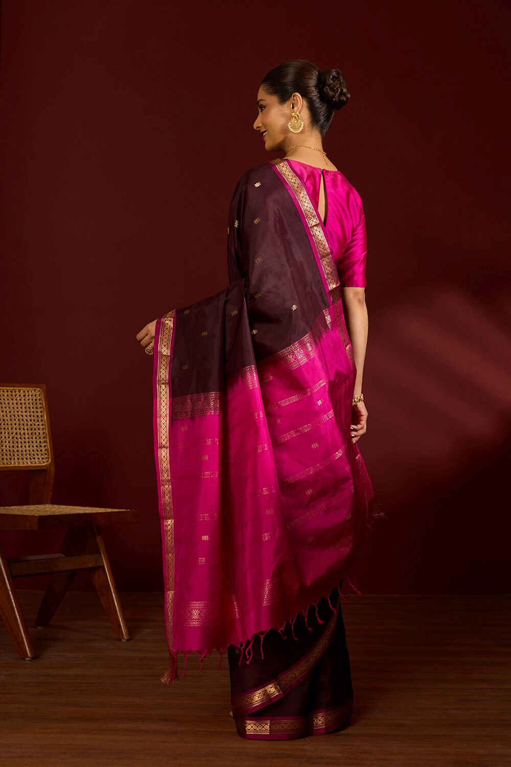 Brown Pure Silk Woven Kanjivaram Saree image number null