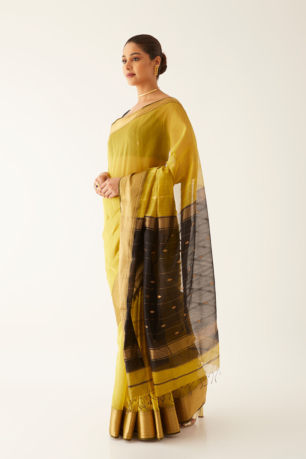 Dark Yellow Pure Silk Cotton Maheshwari Saree image number null