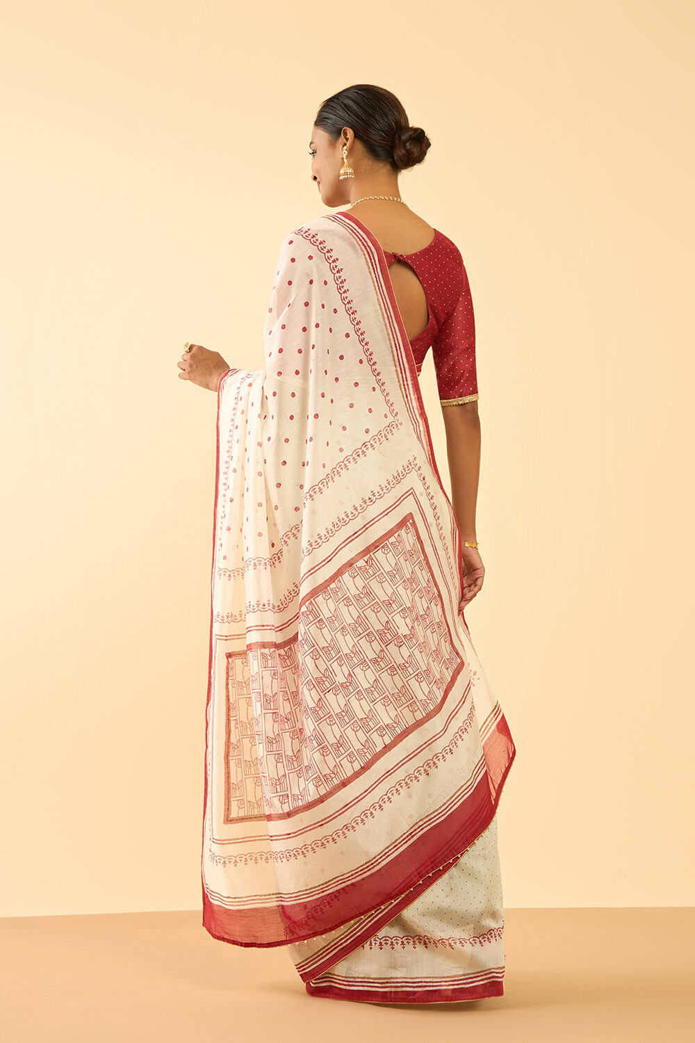 Off White Bengal Block Printed Pure Silk Cotton Saree image number null